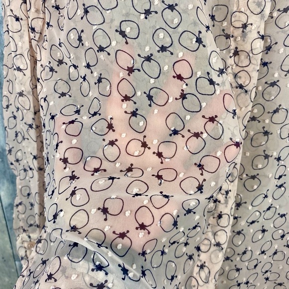 See By Chloe Light Pink Circle Embroidered Blouse Size 4. - Picture 6 of 11